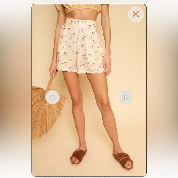 Whimsy + Row Valentina Cream Floral Shorts 🌴 - Picture 2 of 10